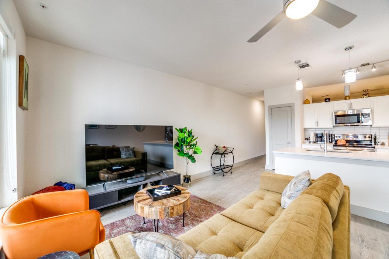 Downtown Apartment With Riverwalk Views Free Parking Pet Friendly Centrally Located On The Riverwalk سان أنطونيو المظهر الخارجي الصورة