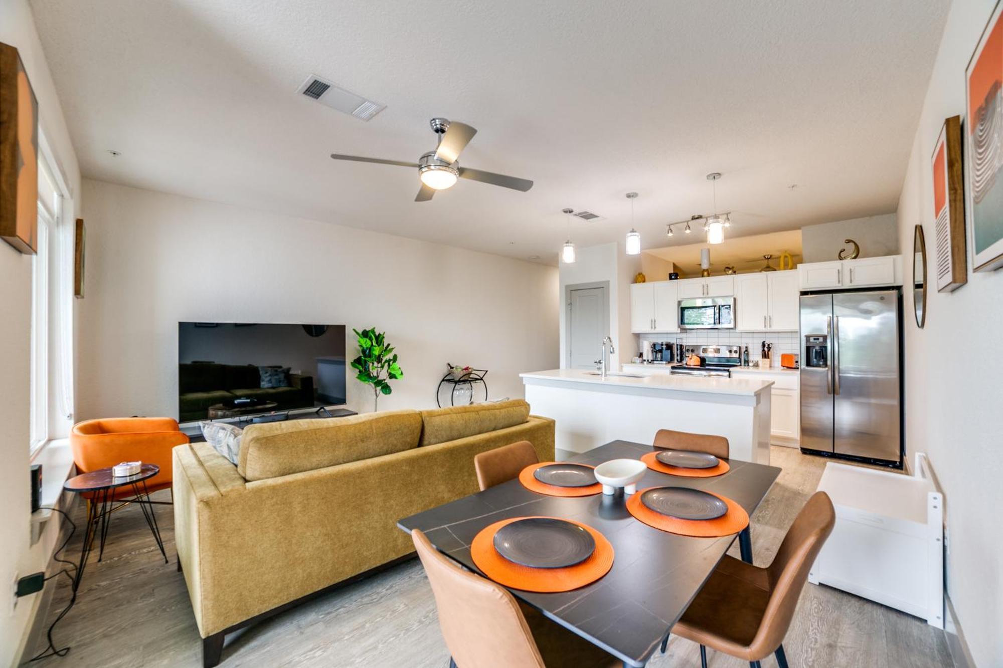 Downtown Apartment With Riverwalk Views Free Parking Pet Friendly Centrally Located On The Riverwalk سان أنطونيو المظهر الخارجي الصورة